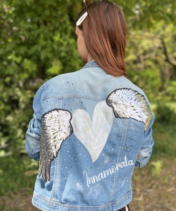 Veste, veste en jean, veste customisée, customisation, jean, ailes, coeurs, sequins, personnalisation, peinture textile